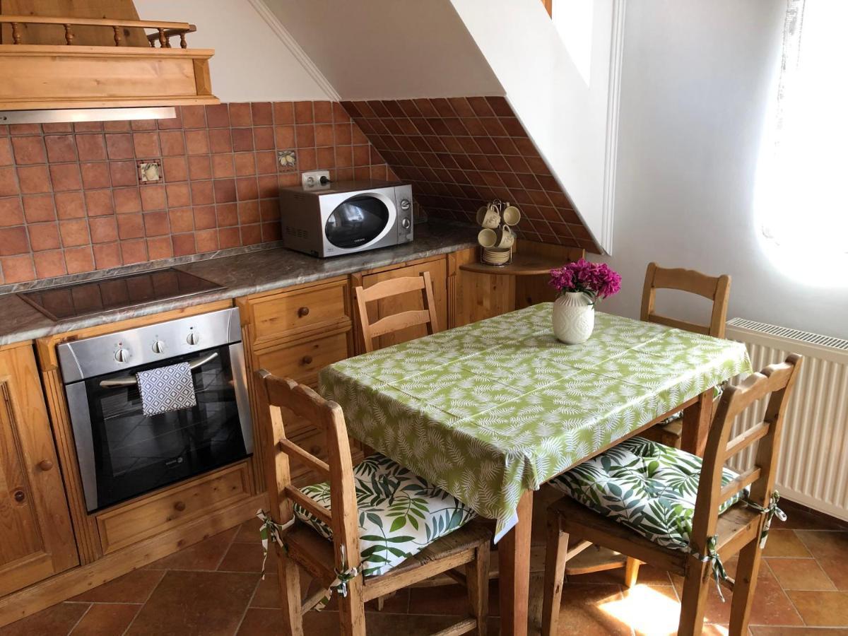 Capri Apartman Eger Kültér fotó