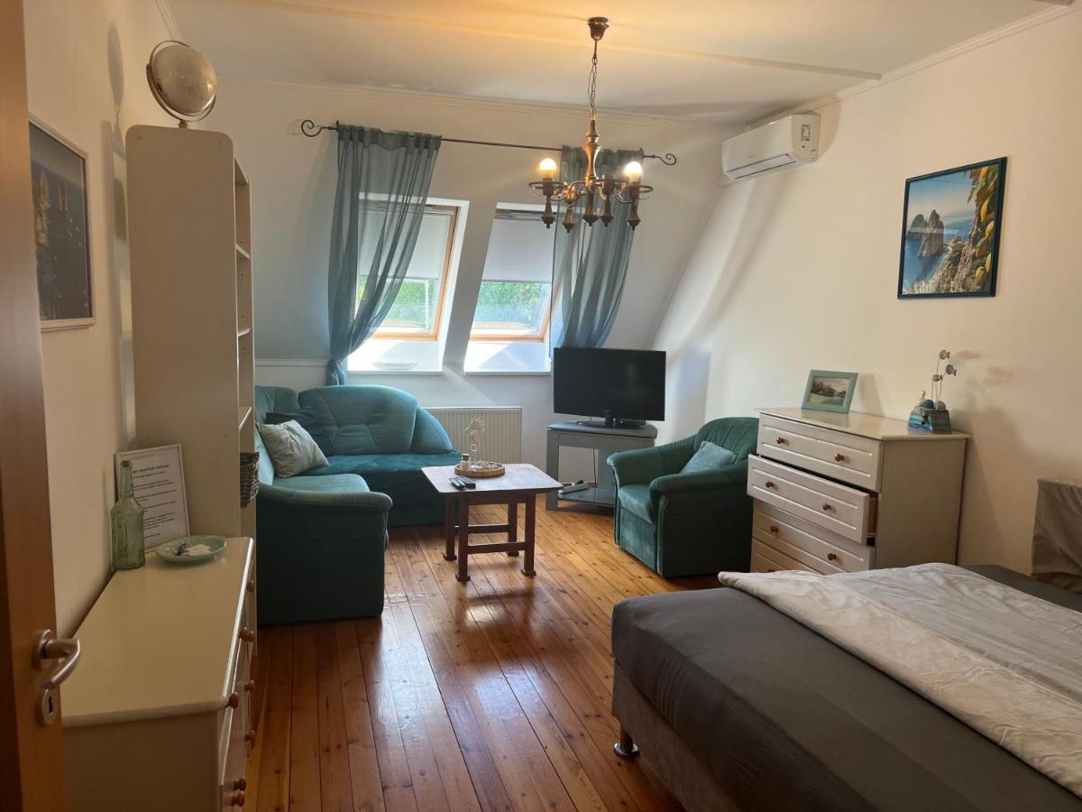 Capri Apartman Eger Kültér fotó